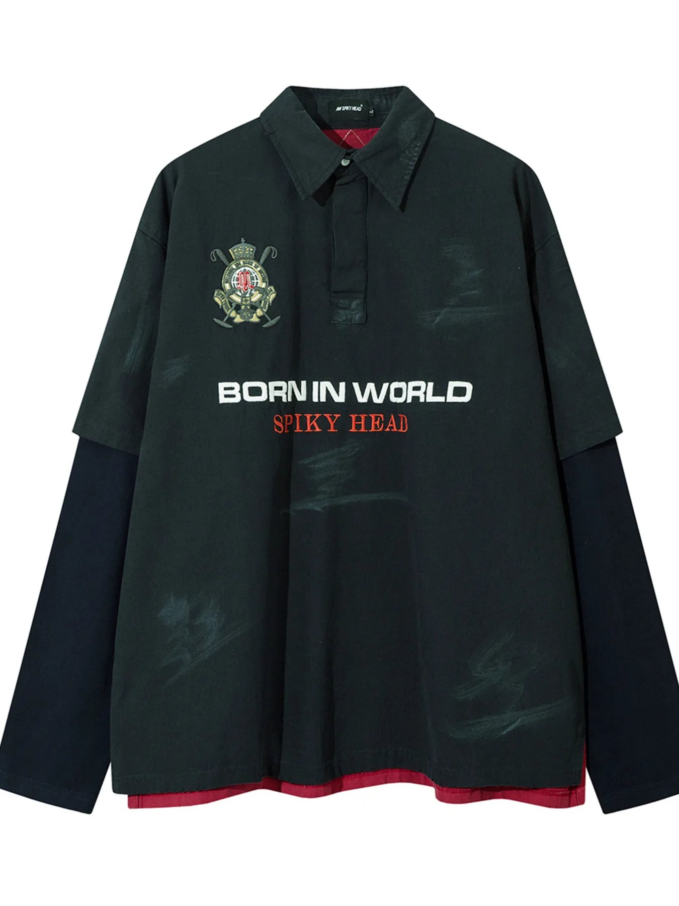 Button accent detail on men’s crewneck sweatshirt