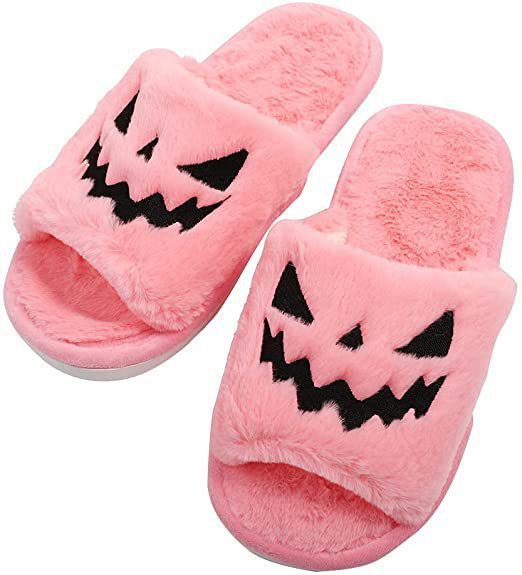 Halloween Slippers Women – Fun Seasonal Style with Plush Warmth