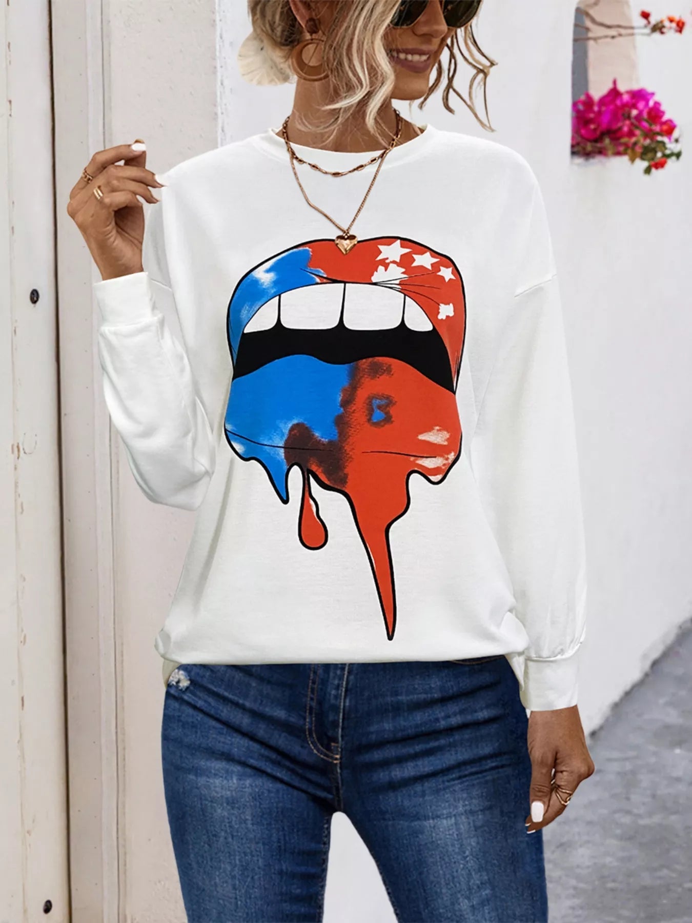 Soft Women’s Graphic Crew Neck Drop-Shoulder T-Shirt – detail