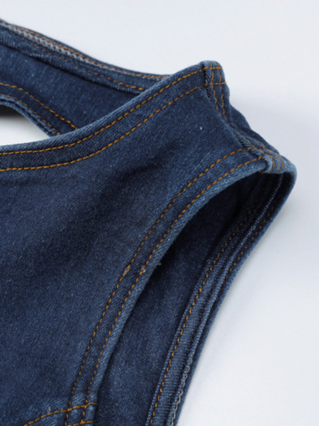 Backless sleeveless jumpsuit rear view