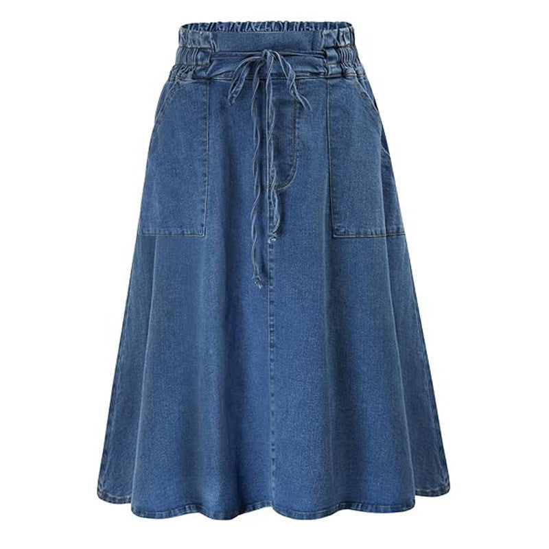 high waist denim skirt outfit with sneakers