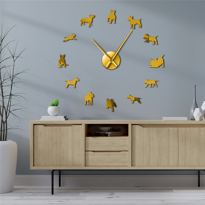 modern DIY wall clock gold decorative wall decor in minimalist living room
