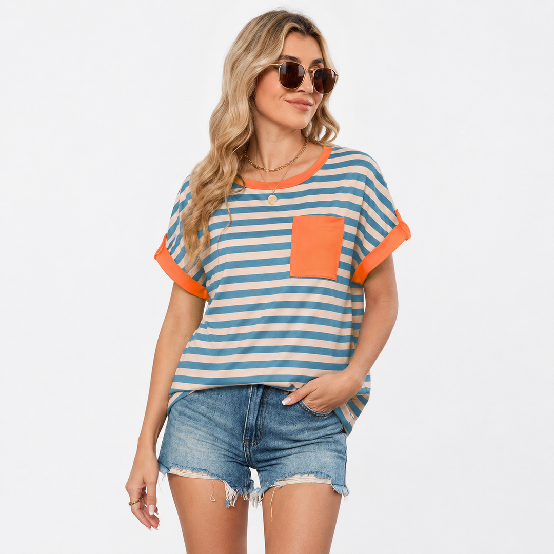 Loose fitting short sleeve top for women in printed polyester, relaxed pullover style for casual daily outfits and warm days.