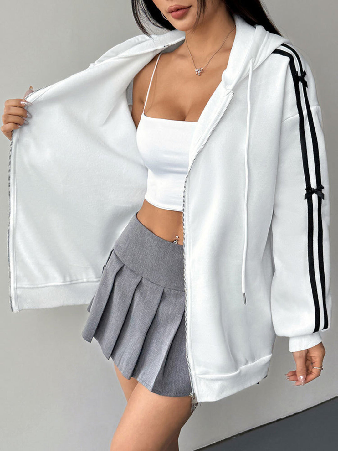 lightweight hoodie women casual layering outfit look