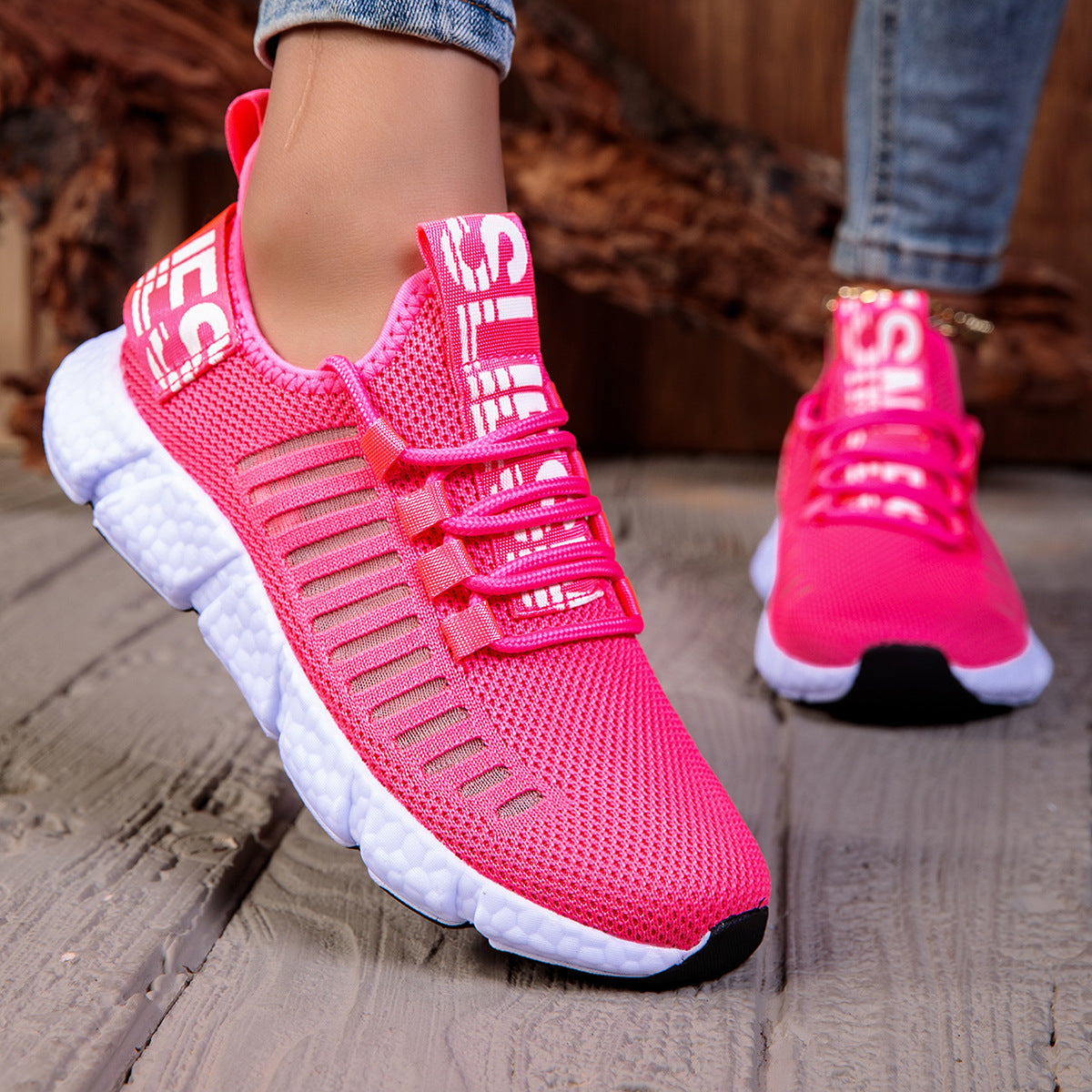Breathable casual sneakers – hollow mesh upper, MD cushioned sole for cool all-day comfort in unisex sizes 35–45