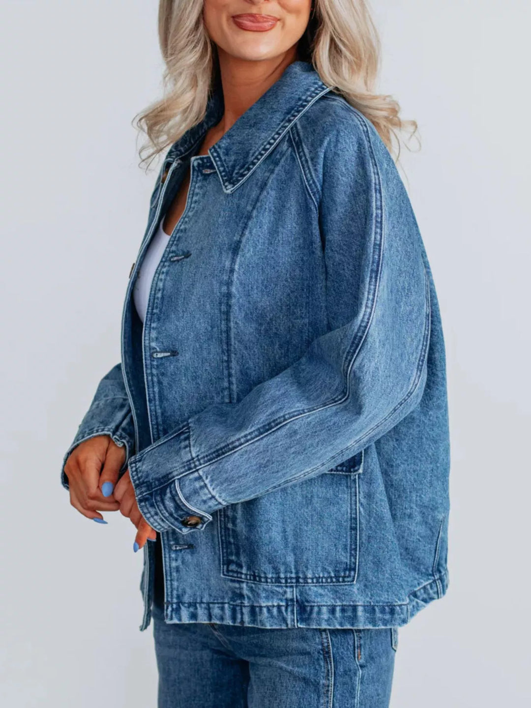 Button Up Raglan Sleeve Denim Women’s Jacket – Back yoke and raglan detail