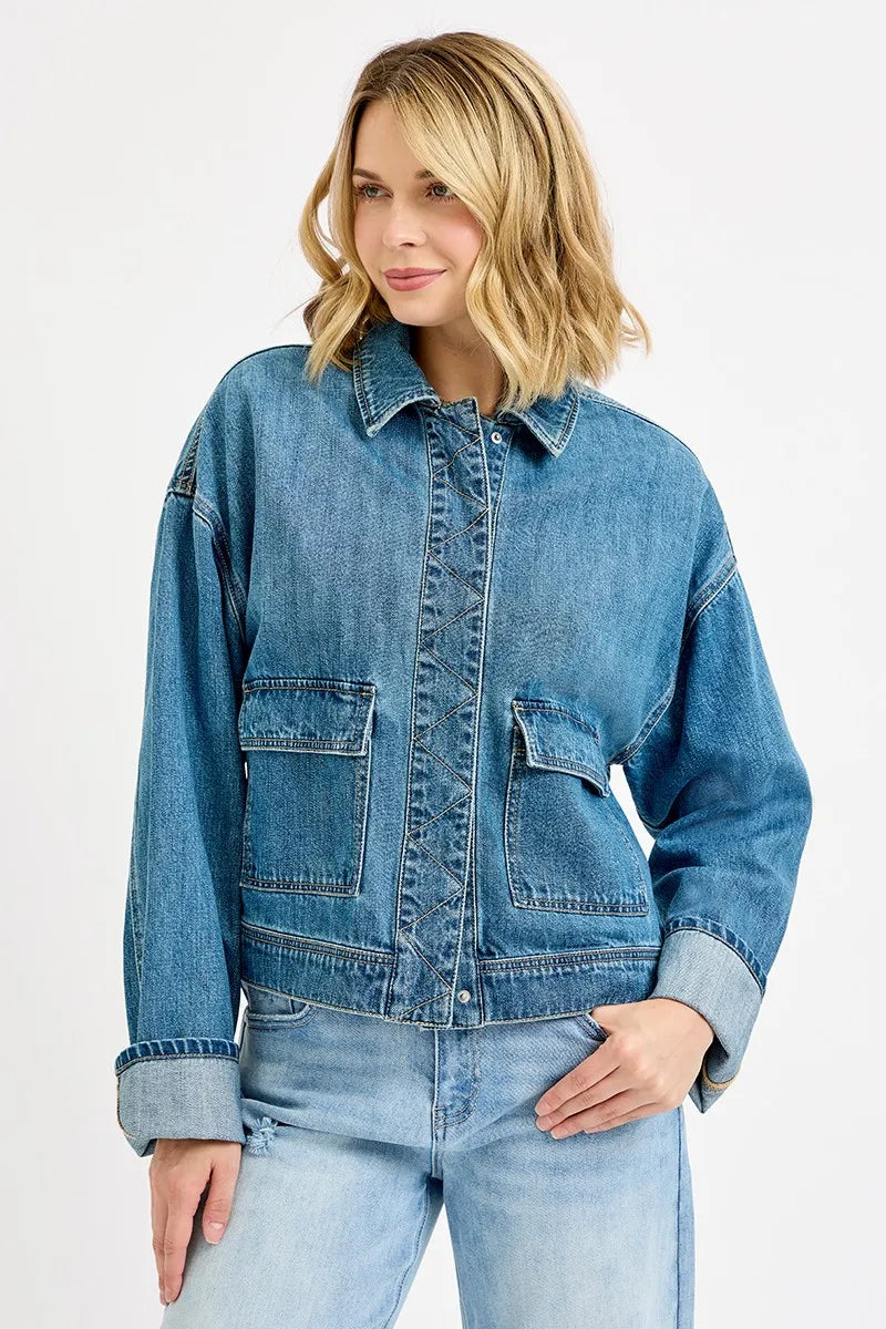 Cargo pocket functionality in urban street style setting

