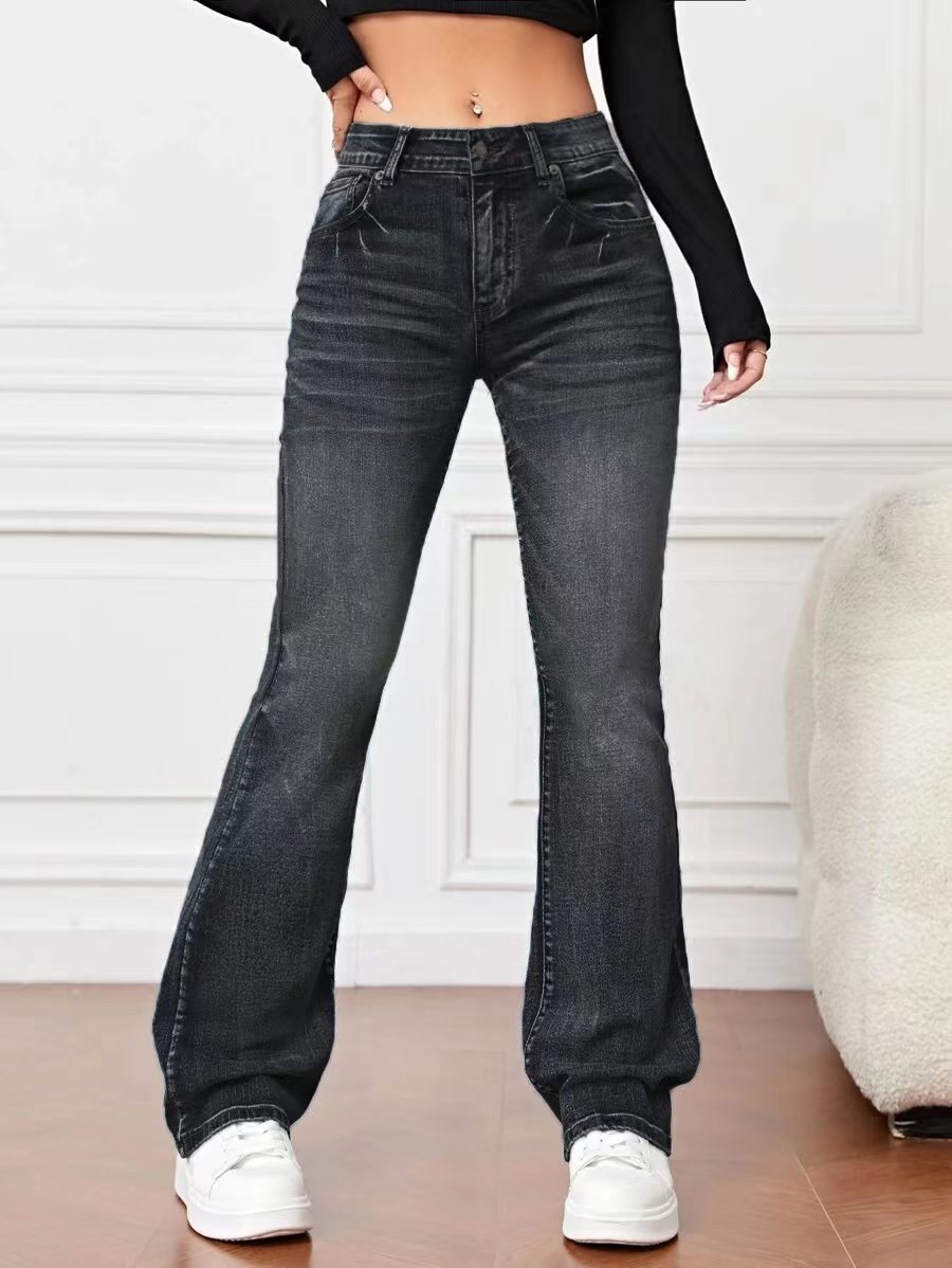 Casual day – Denim High Waist Bootcut Jeans with sneakers and tee