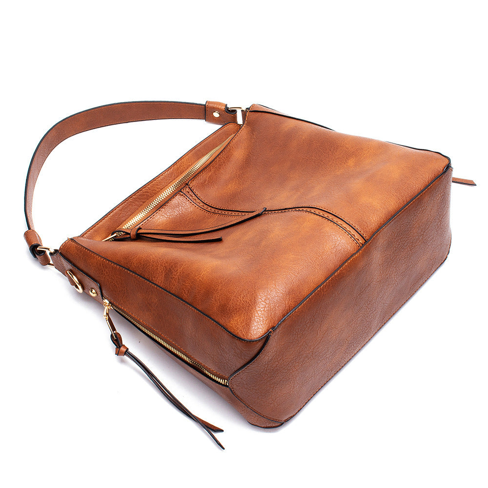 Chic Solid Color Hobo Handbag for Everyday Use

