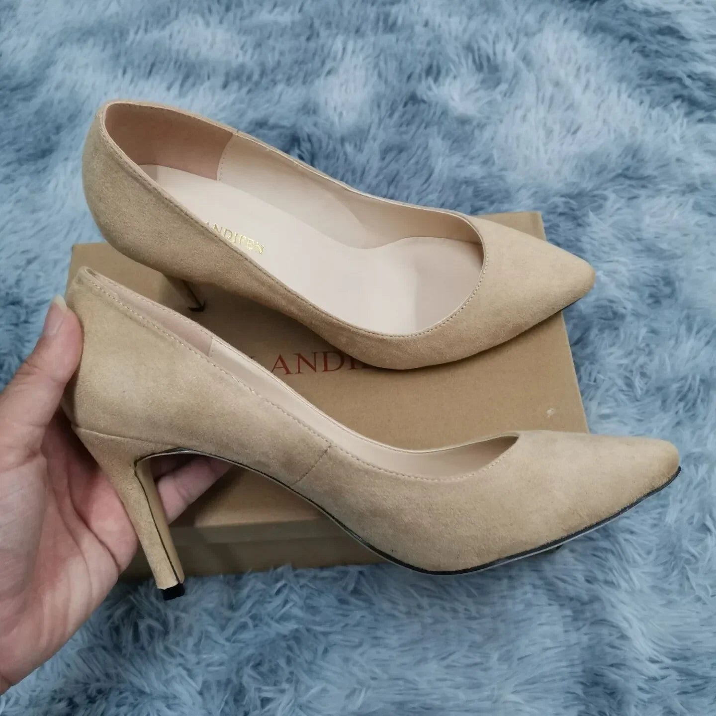 Classic pumps – red statement stilettos for bridal style