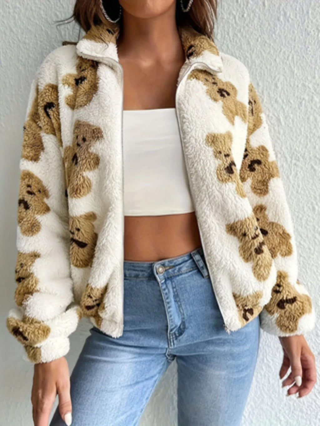 Coffee-run ready: bear print fleece jacket with pockets and easy zip