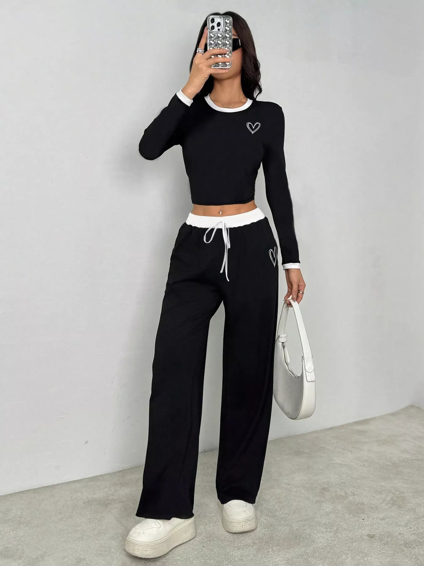 Contrast Trim Crop Top and Wide Leg Pants Set on model walking