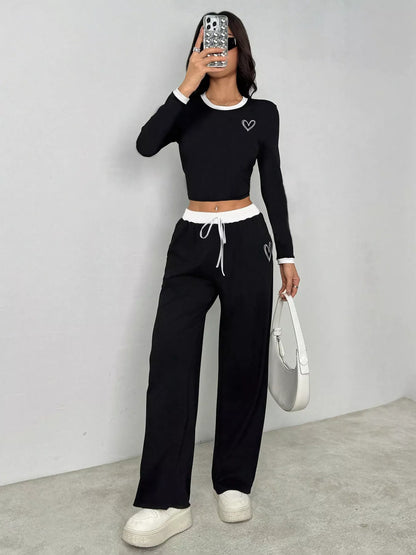 Contrast Trim Crop Top and Wide Leg Pants Set on model walking