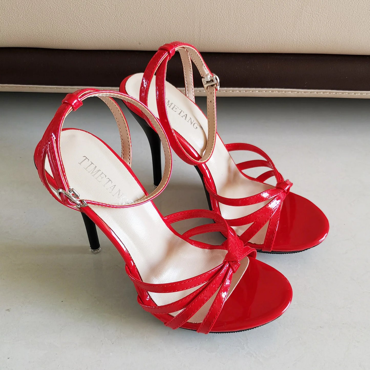 Cross-tied Black Women’s Sandals – elegant party look