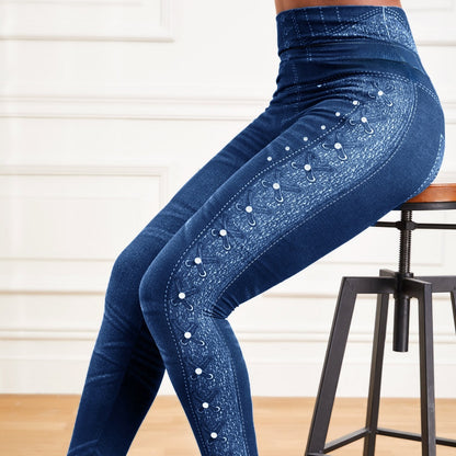 Denim yoga pants – blue color styled with sneakers
