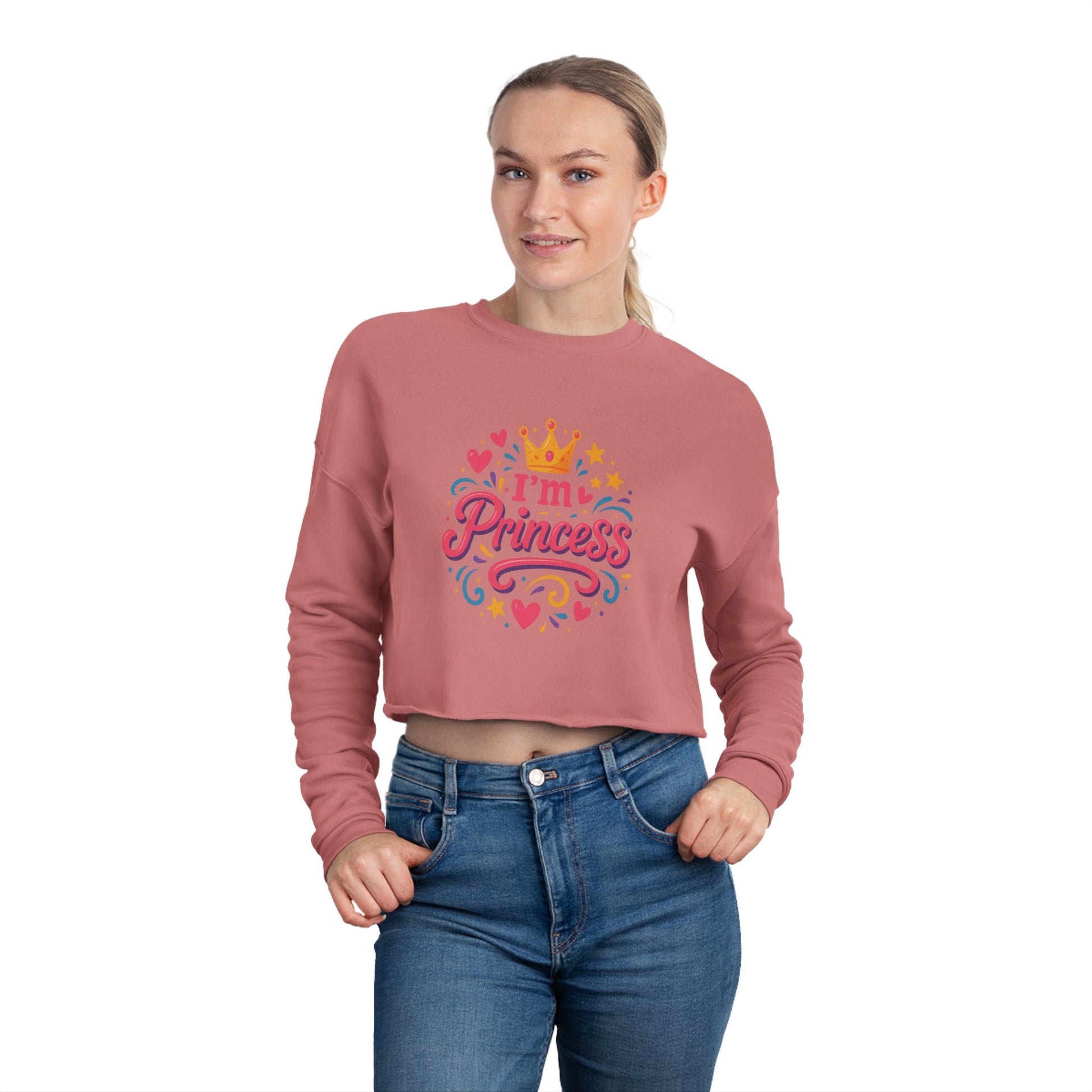 Premium cropped sweatshirt paired with high-rise jeans and minimalist jewelry

