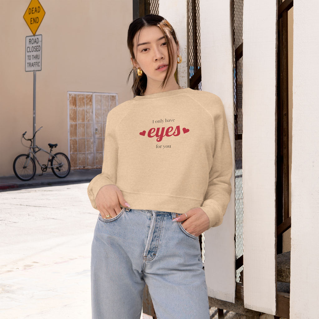 Gift-Ready Packaging – Tissue-Wrapped Cropped Fleece

