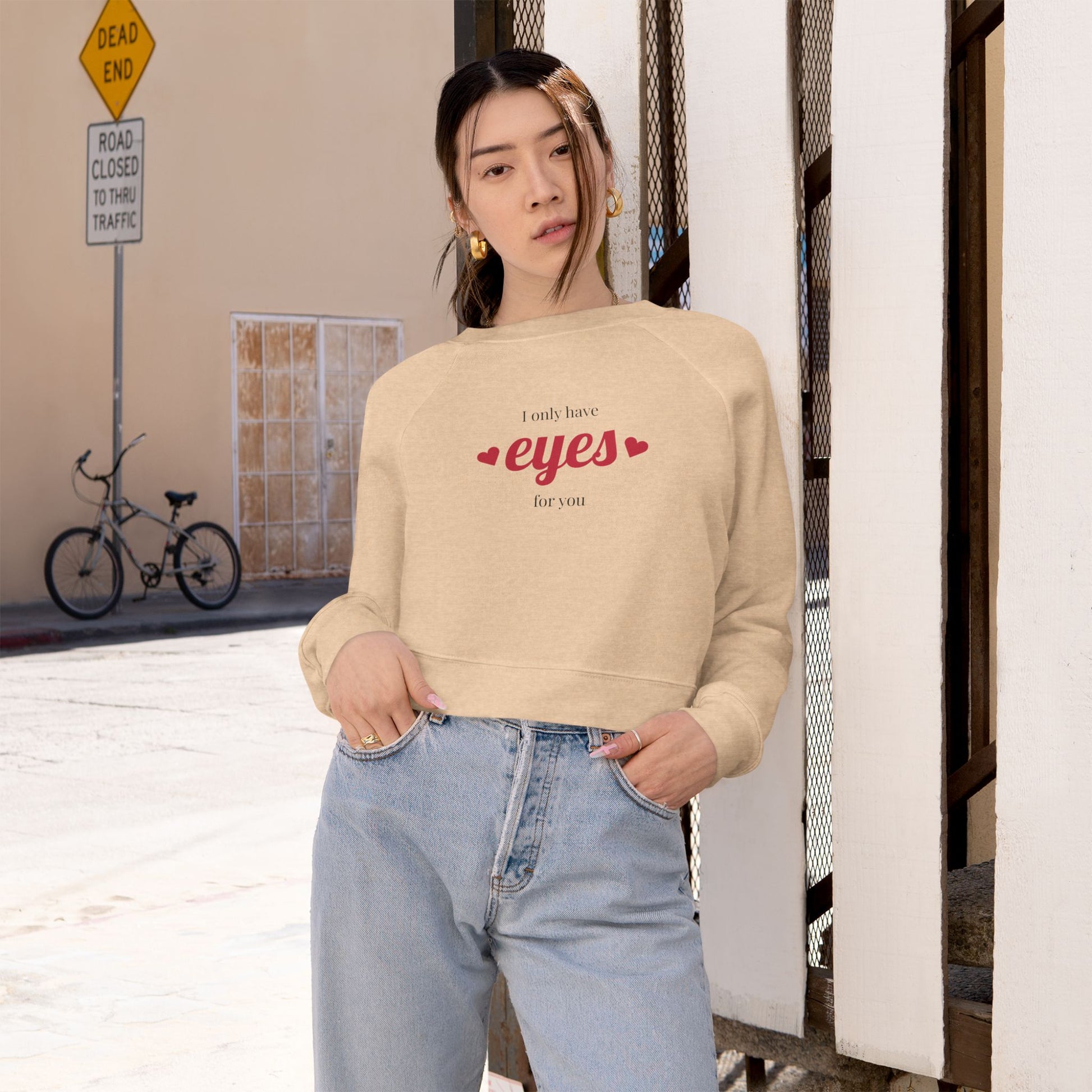 Gift-Ready Packaging – Tissue-Wrapped Cropped Fleece

