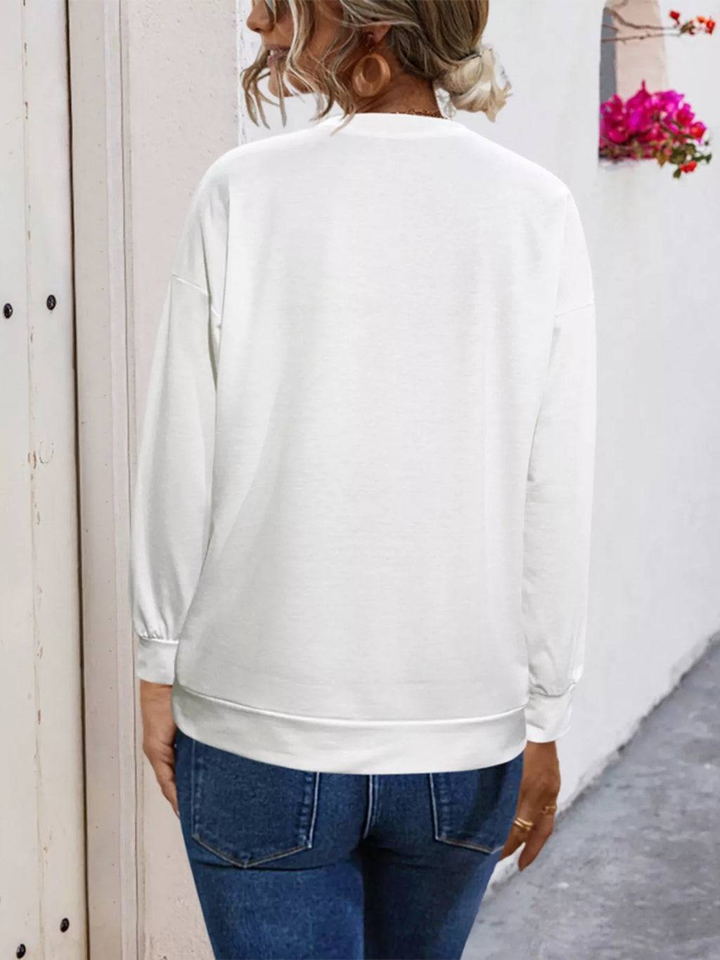Graphic Crew Neck Drop-Shoulder T-Shirt – print and texture