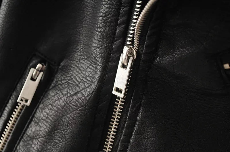 Close-up of the black jacket&