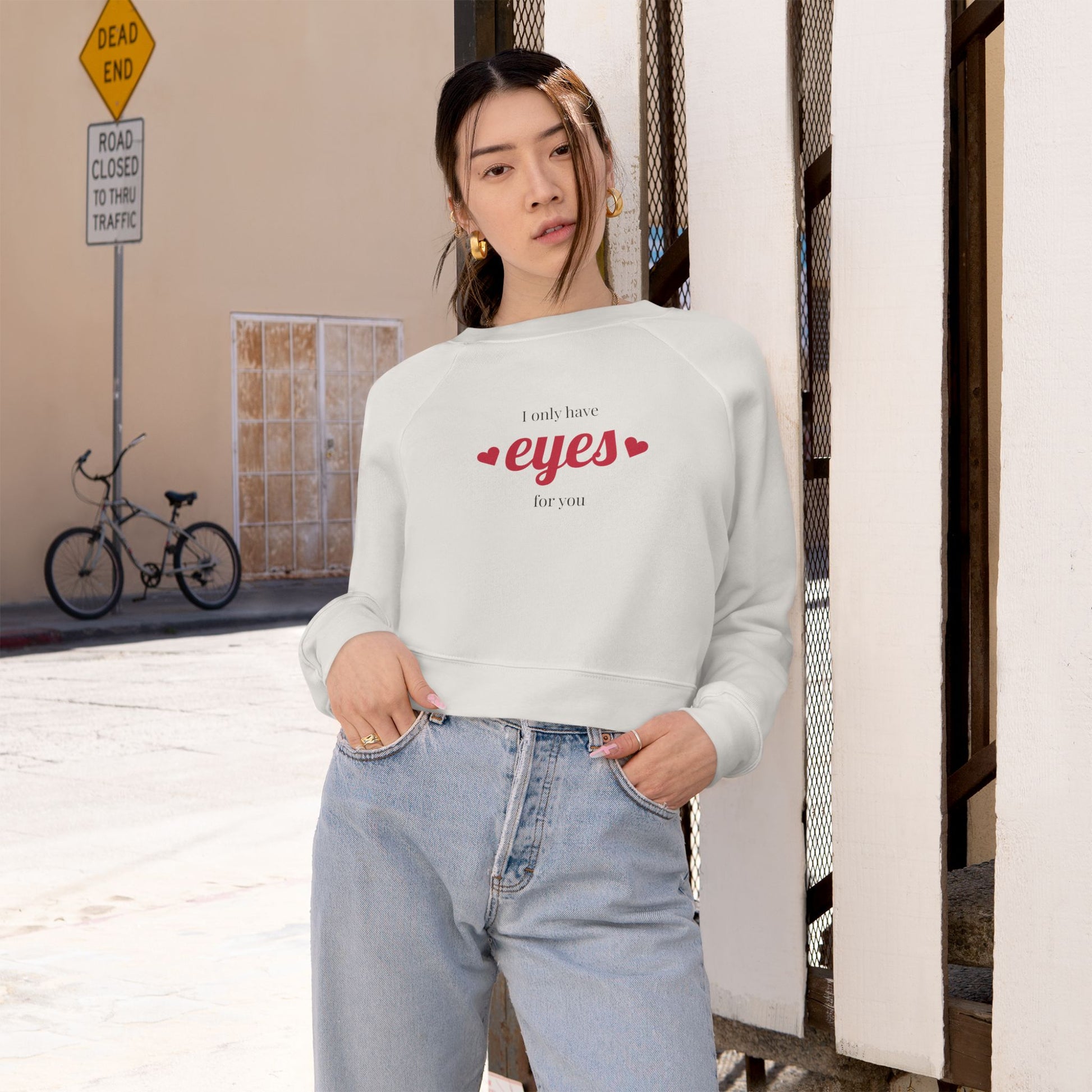 Layered Outfit – Pullover Under Denim Jacket

