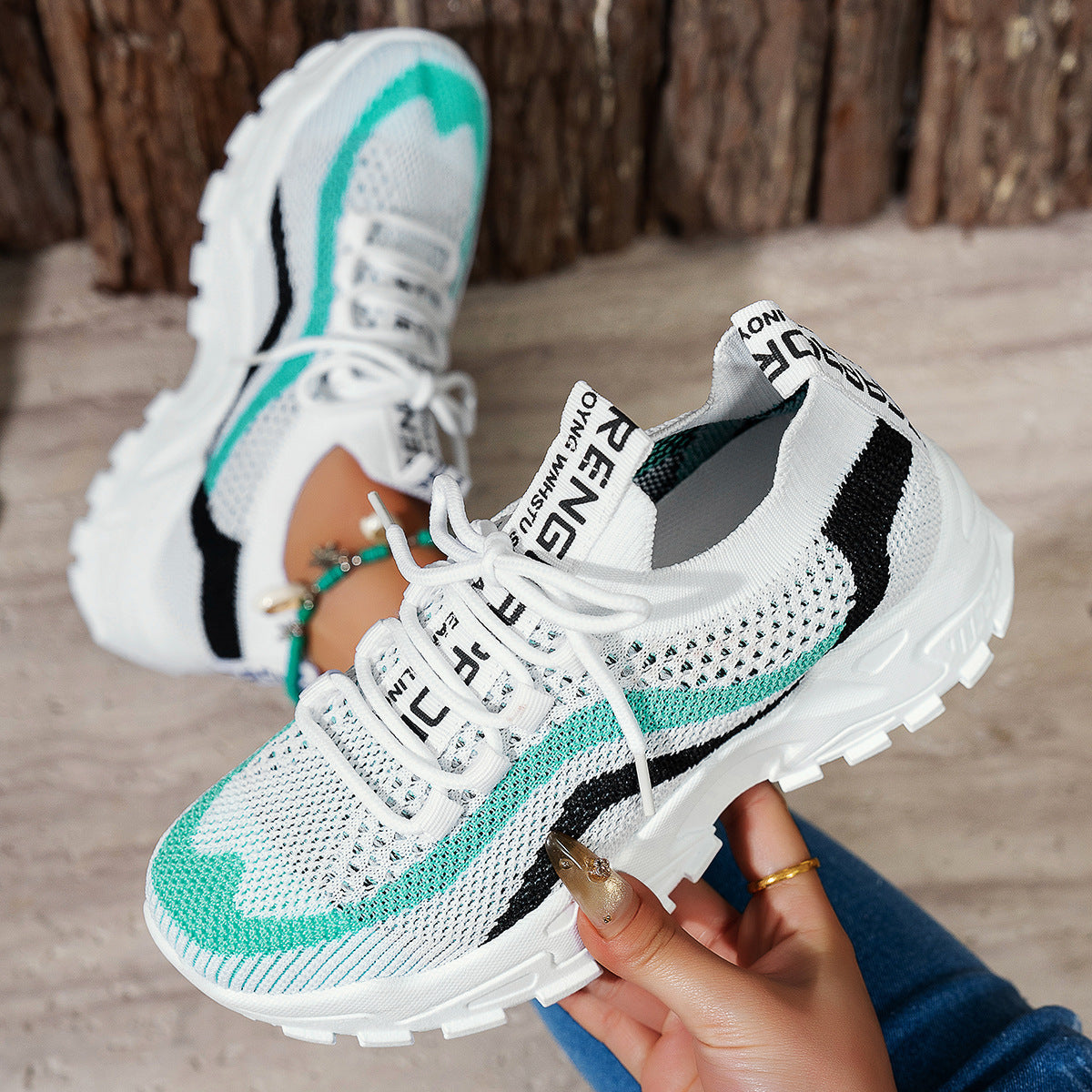 Lightweight women’s fashion sports shoes – comfy mesh and PU midsole