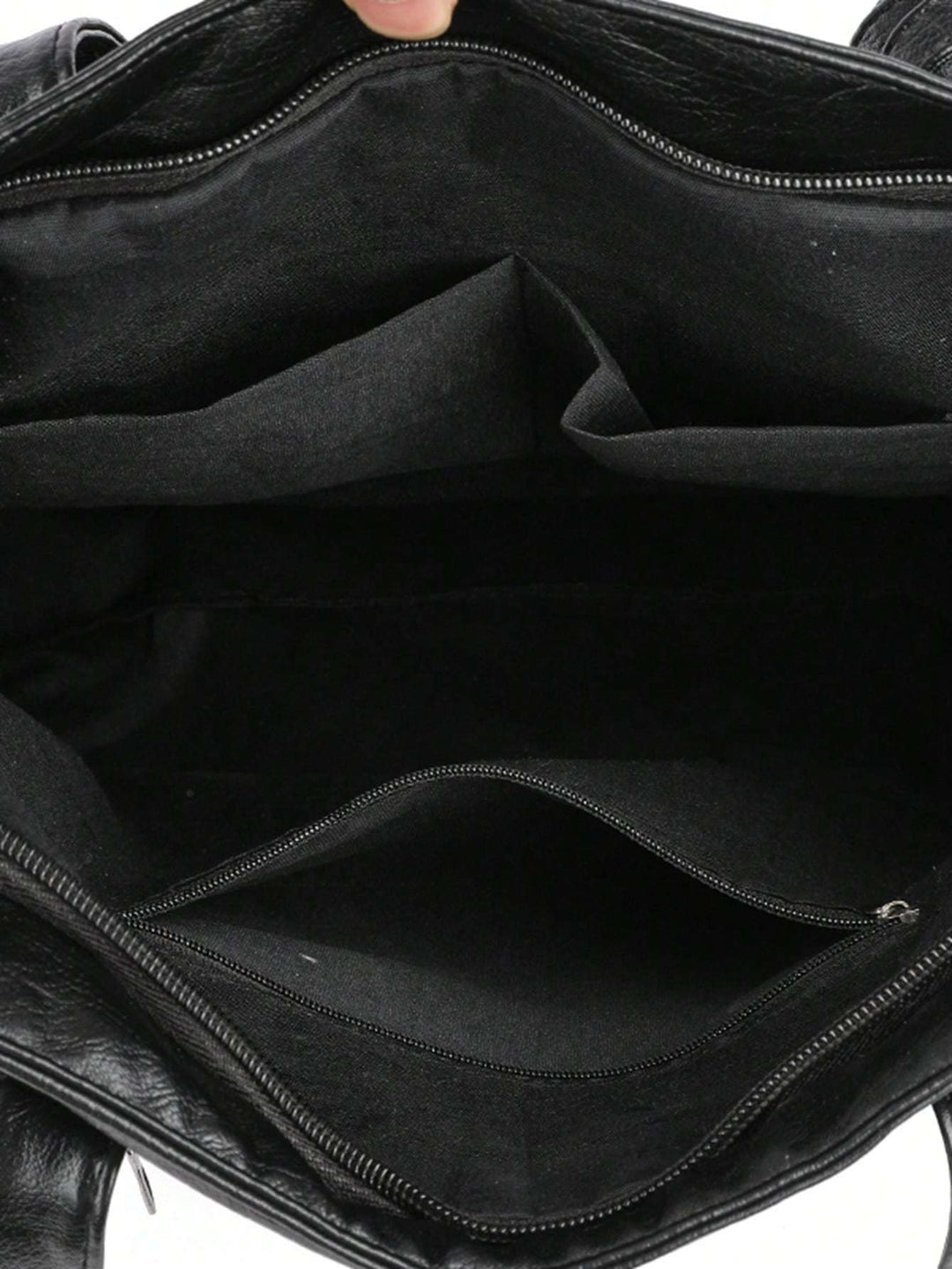 Minimalist tote bag – organized interior with zipper pocket