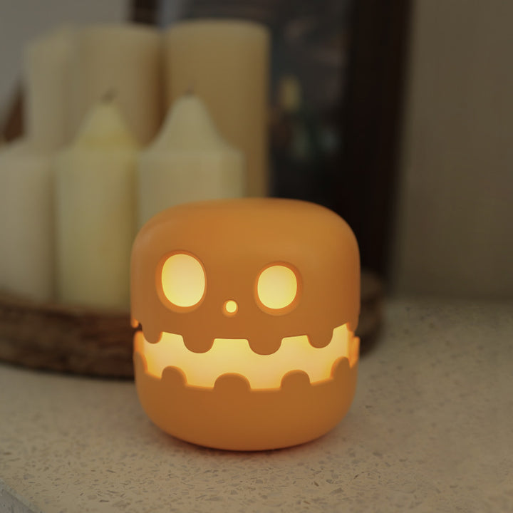 Modern pumpkin lamp – bedtime calm, Halloween style
