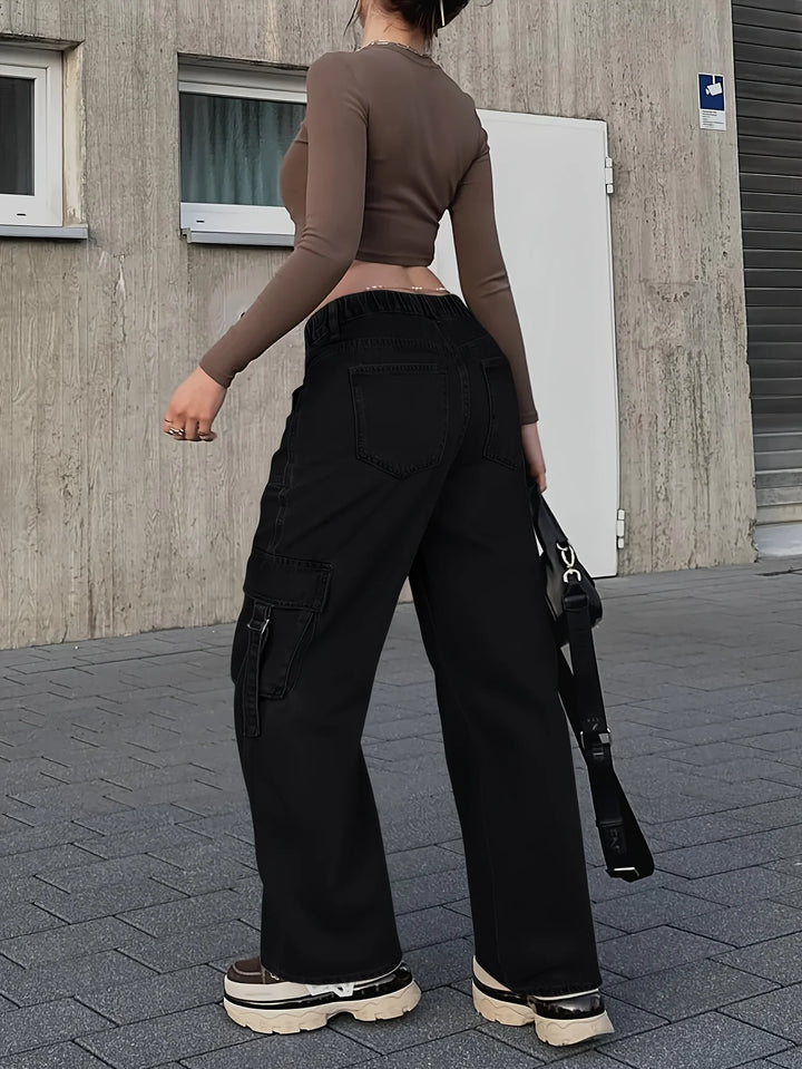 Overhead View of Flap Pockets on Women&