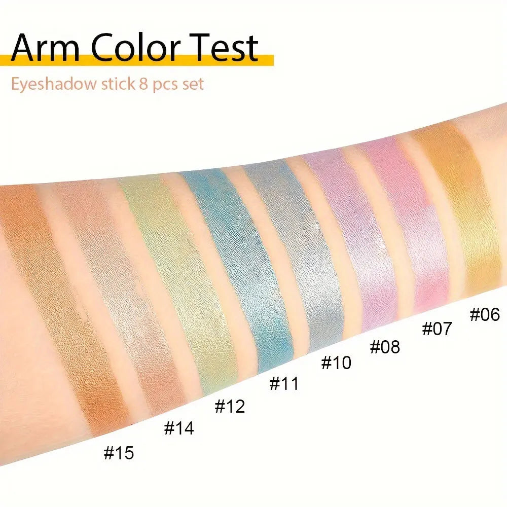 Pearlescent Eyeliner Cat-Eye – Clean Wings That Don’t Smudge