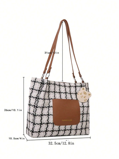 Plaid Shoulder Bag – On-shoulder fit for commuting