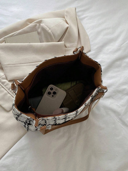 Plaid Shoulder Bag – Pendant detail and polished hardware