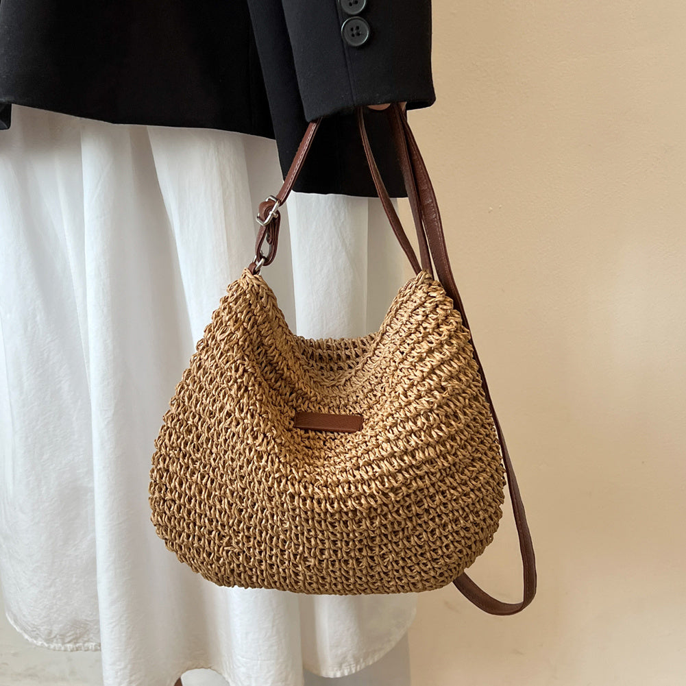 Resort-ready vacation straw tote – durable straw, soft carry