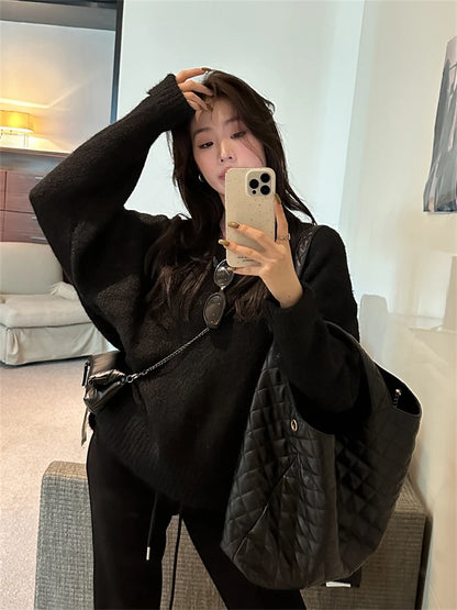 Women's V-Neck Minimalist   – Lightweight Comfort