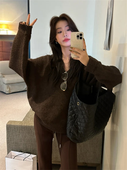 Women's V-Neck Minimalist   – Lightweight Comfort