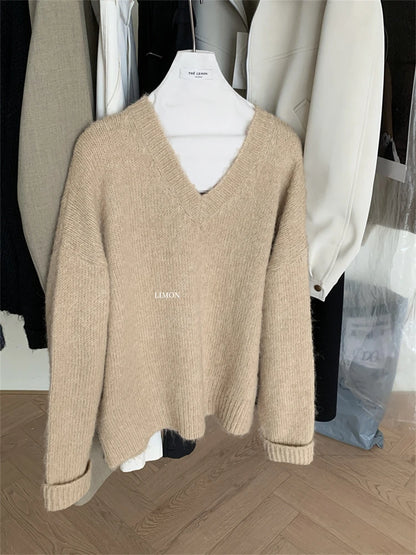 Women's V-Neck Minimalist   – Lightweight Comfort