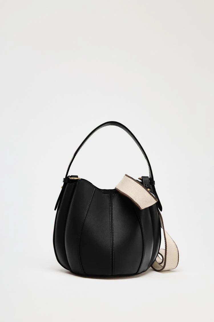 Women’s Designer Bucket Bag – Versatile Style