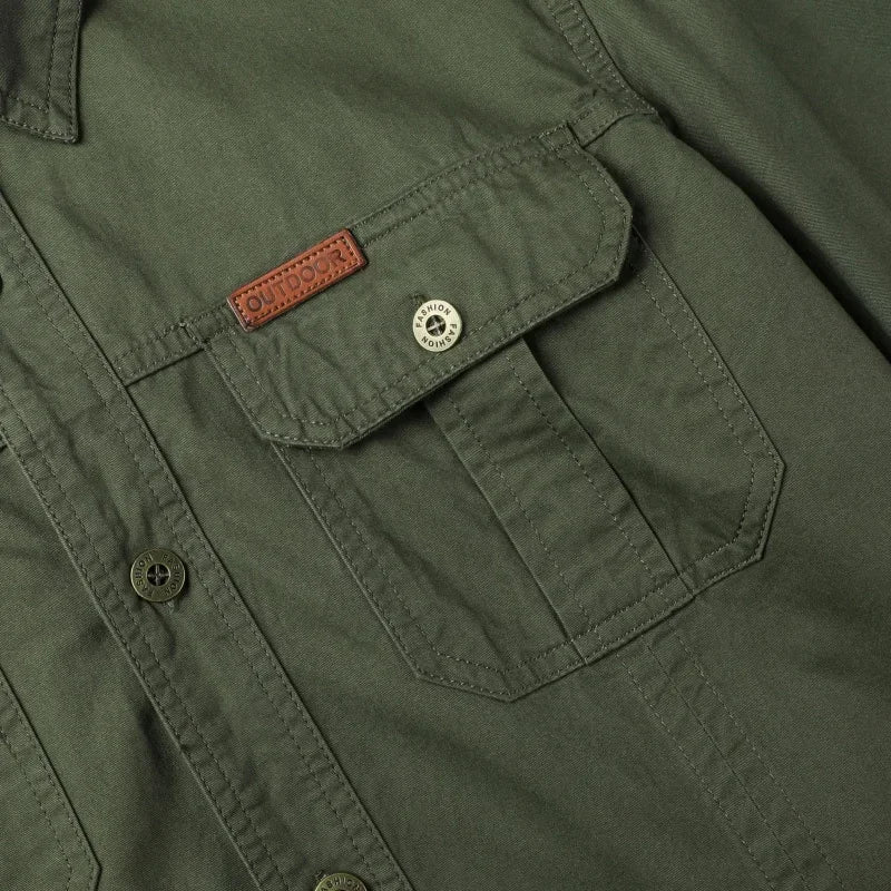 Original close-up of the army green shirt&