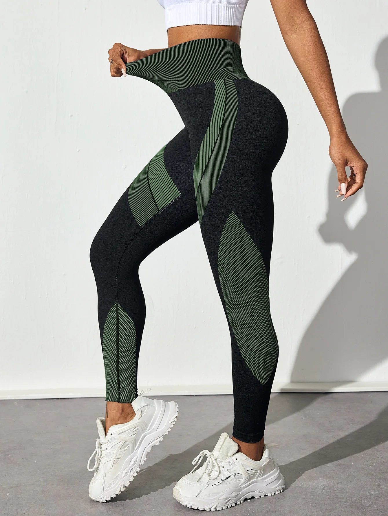 Seamless Yoga Leggings – Everyday Athleisure Comfort to Street