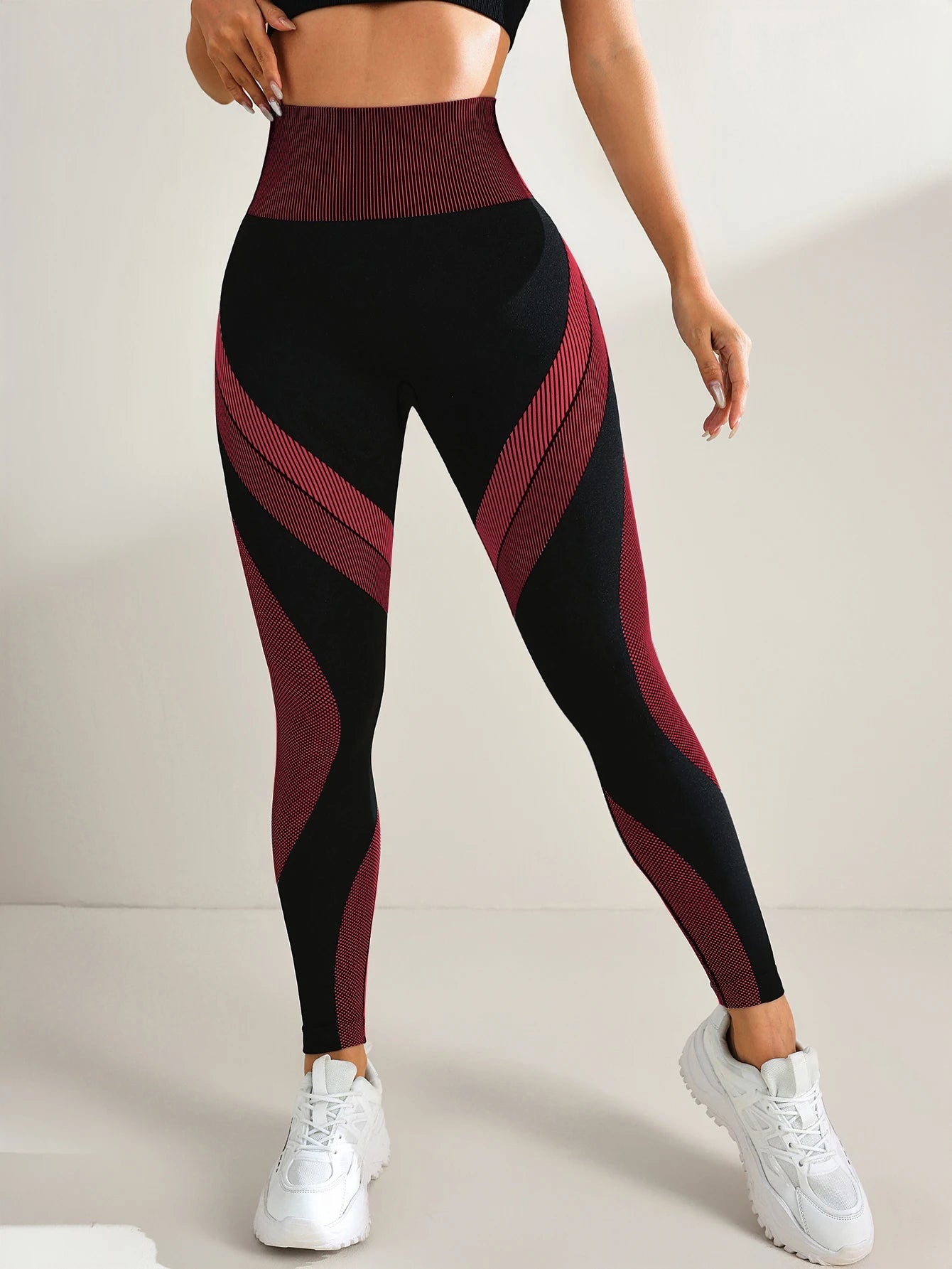 Seamless Yoga Leggings – Nylon-Spandex Performance Blend