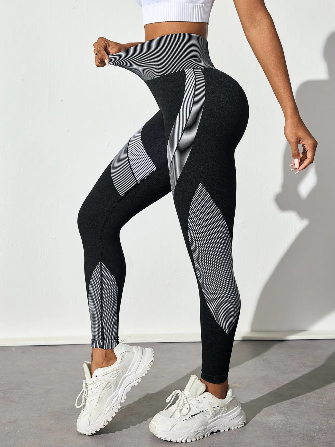 Seamless Yoga Leggings – Soft Stretchy Fabric That Moves With You