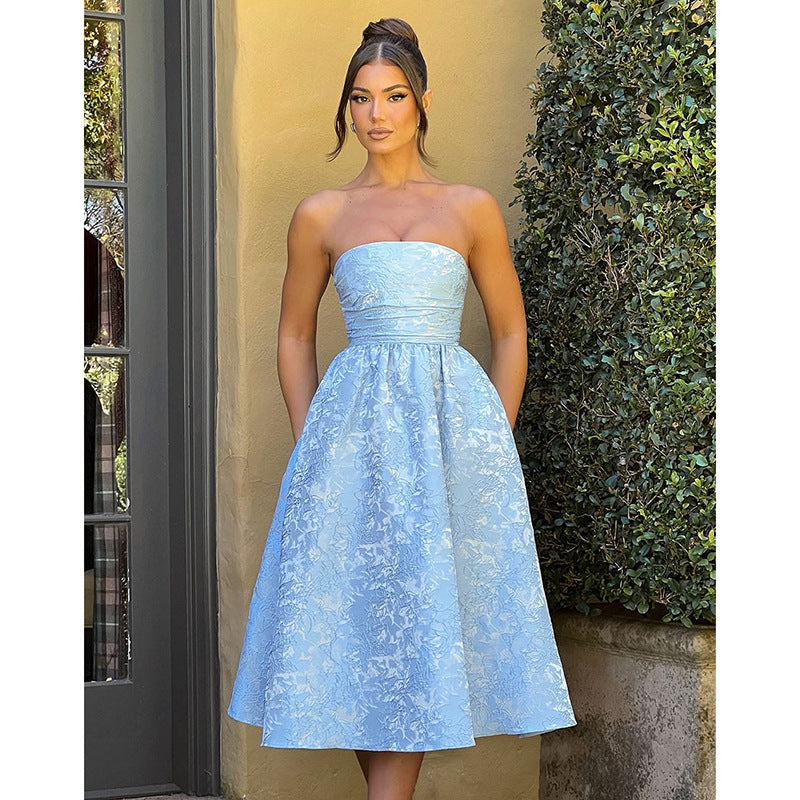 Slim-Fit Jacquard Tube Dress – Stunning Floral Design Awaits
