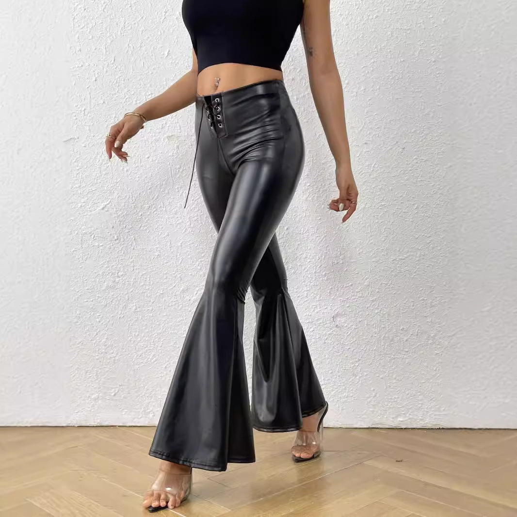Street-style leather-look bell-bottom pants – elastic comfort