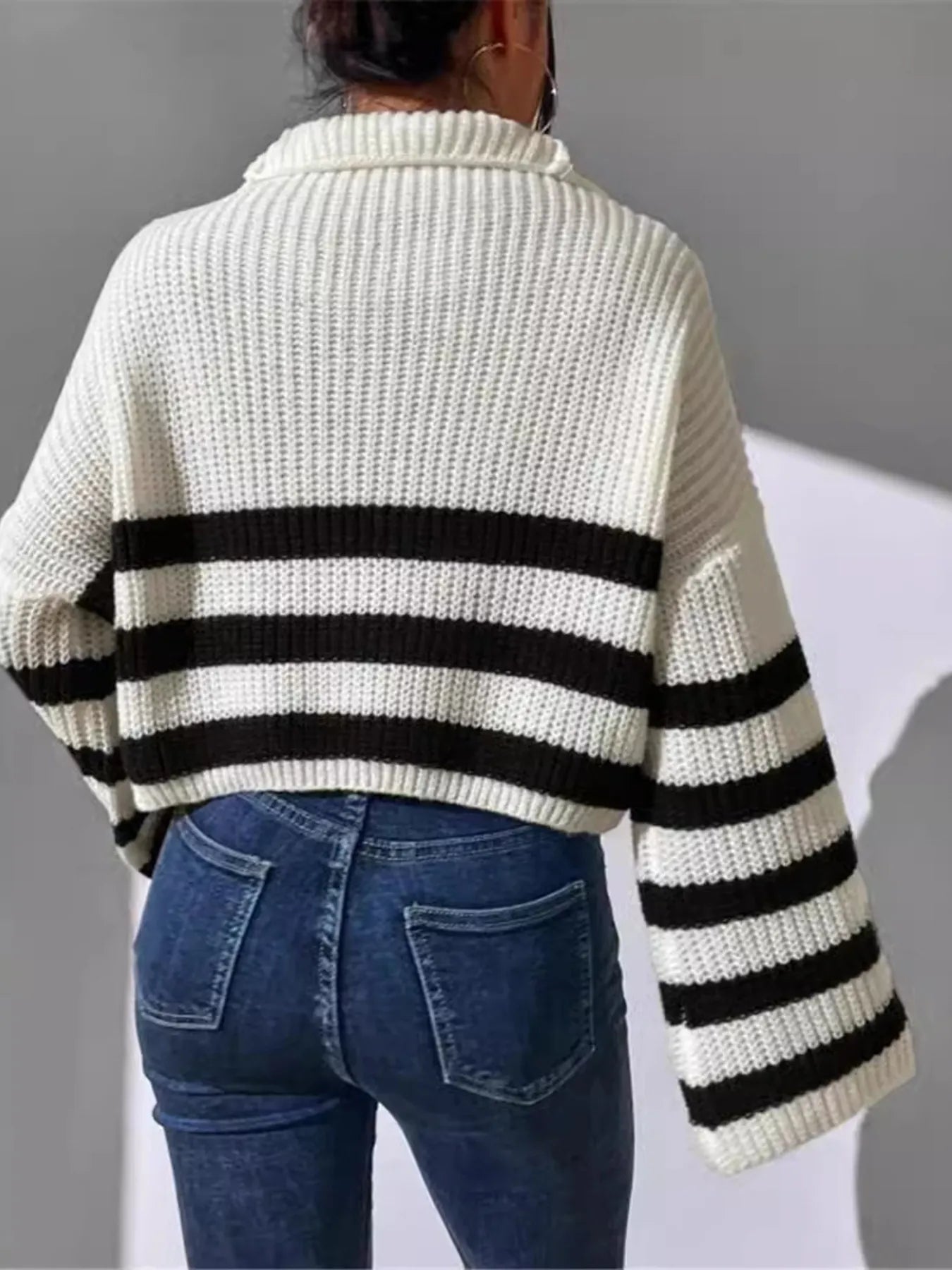Striped half zip cropped sweater – sleeve & hem finish