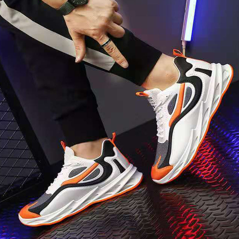Stylish men’s walking sneakers with traction

