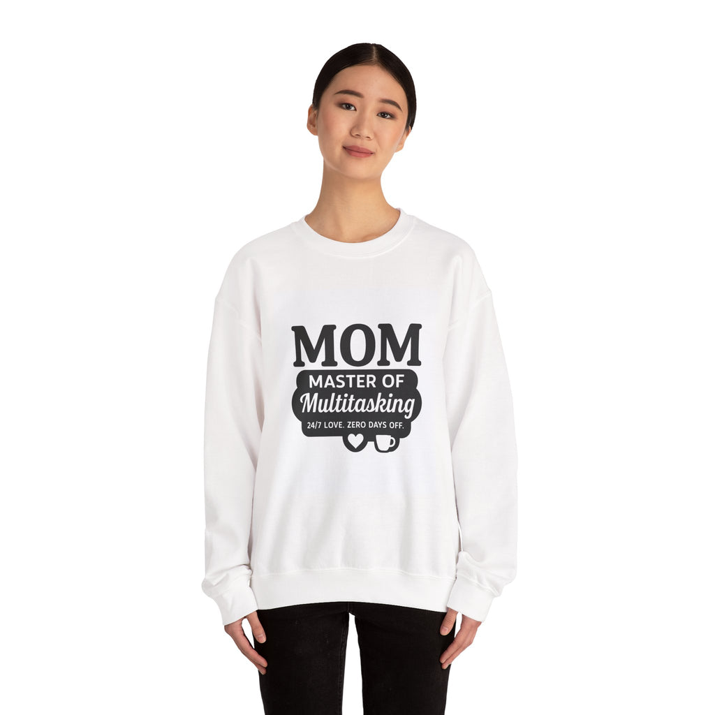 Chic and warm sweatshirt celebrating motherhood skills

