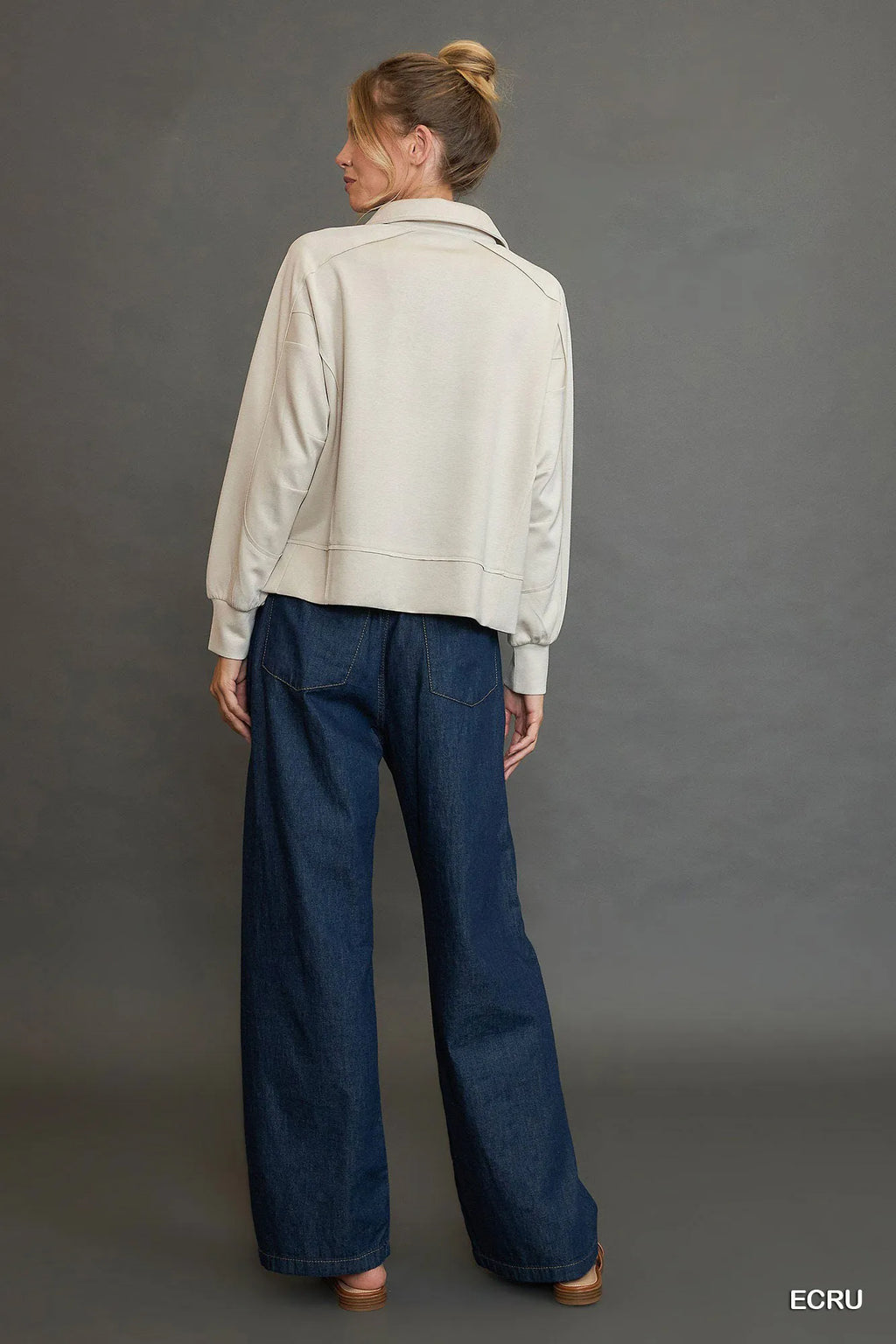 Trendy Raw Hem Top: Elevate Your Casual Outfit Today