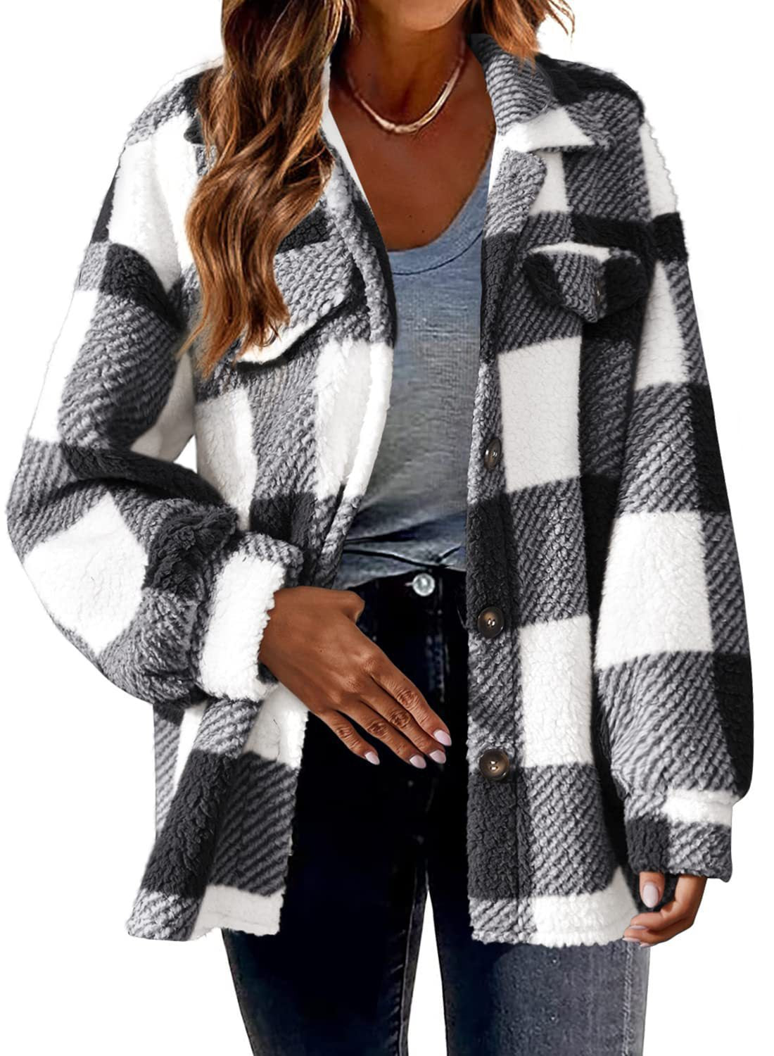 Warm and cozy women's plush coat – perfect mix of comfort and elegance