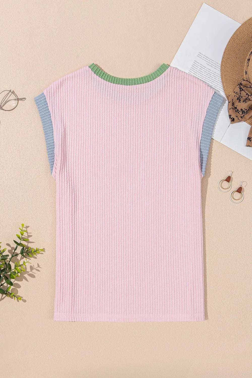 Modern ribbed sequin flag t-shirt for women, ideal for summer holidays and casual outfits







