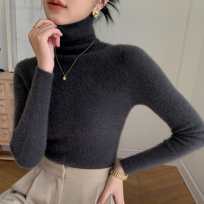 Women’s Slim Fit Wool Pullover – Black essential capsule piece